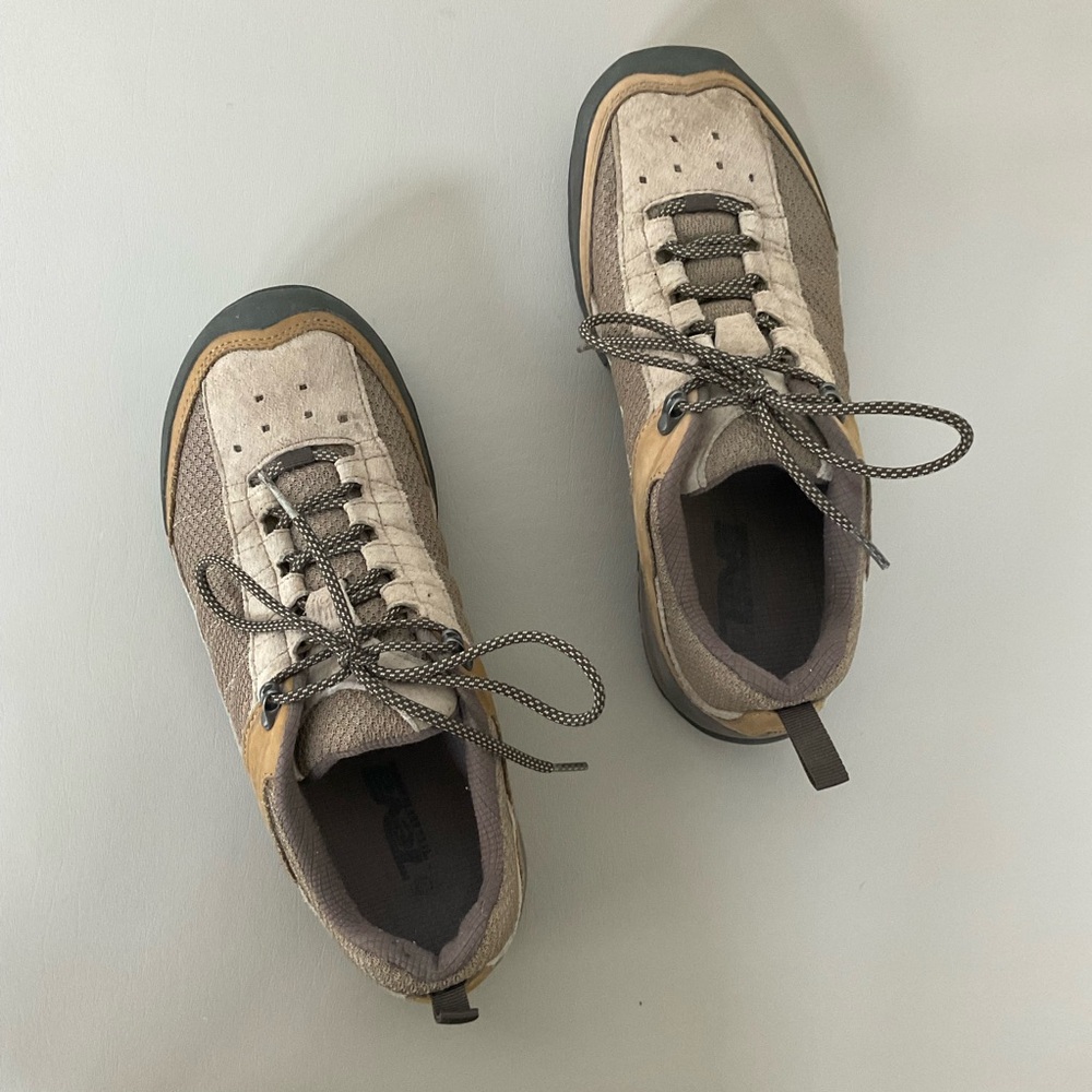 Teva Men’s Hiking Shoes - Picture 7 of 7